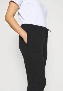 SLIM FIT JOGGERS - Jogginghose - Black 10 SLIM FIT JOGGERS - Jogginghose - Black -Even&Odd Winkel 06b525b3088e4d93a82acbc1bc87ceda