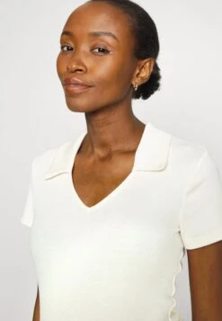 T-Shirt Print - Beige 9 T-Shirt Print - Beige -Even&Odd Winkel 16ff8ad70ac04555a15782af751a3f29