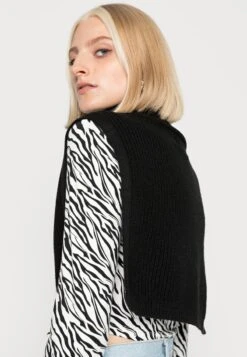 Even&Odd Cape - Black 10 Even&Odd Cape - Black -Even&Odd Winkel 17090c0bb5084c96890221000815ab11