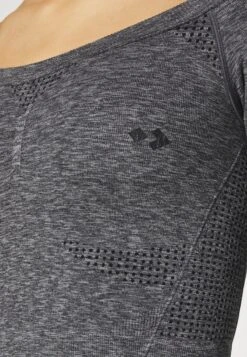 SEAMLESS CROPPED LONGSLEEVE - Langarmshirt - Black 10 SEAMLESS CROPPED LONGSLEEVE - Langarmshirt - Black -Even&Odd Winkel 187fd3003dd64441b75c7504fe31ea50