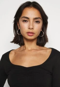 2 PACK - Langarmshirt - Black/white 10 2 PACK - Langarmshirt - Black/white -Even&Odd Winkel 2bcee622f4464a2ebe7b5a138dcc2abb