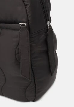 Even&Odd Weekender - 802 - Black 10 Even&Odd Weekender - 802 - Black -Even&Odd Winkel 2ce3fcdb7e1c442c93470f742415a3fa