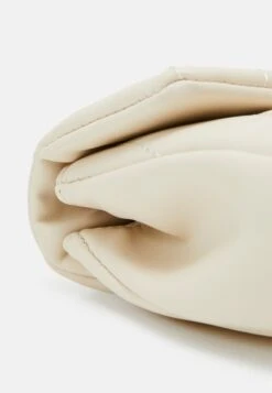 Even&Odd Clutch - Offwhite -Even&Odd Winkel 31f8a620c1ab4a9bbbb0a6ae490e0d3e