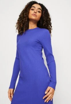 Even&Odd CIRC LONG SLEEVES MIDI HIGH SLIT DRESS - Strickkleid - Blue 9 Even&Odd CIRC LONG SLEEVES MIDI HIGH SLIT DRESS - Strickkleid - Blue -Even&Odd Winkel 45d3562df101492d9b6d486d7ef2dc61