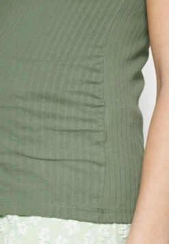 Top - Light Green 10 Top - Light Green -Even&Odd Winkel 4d9ddbb66fd546b7b91f4542b6c9803f
