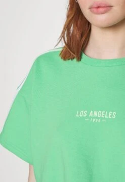 Even&Odd Trainingsanzug - Green/white 10 Even&Odd Trainingsanzug - Green/white -Even&Odd Winkel 503c35985df74a3a8eac951465d5c4d2