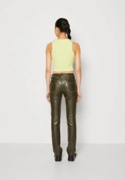 Even&Odd Top - Green 8 Even&Odd Top - Green -Even&Odd Winkel 76ffc7e19c0848cf89aef8f371c8c8a7