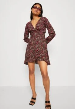 Even&Odd Freizeitkleid - Black/pink 9 Even&Odd Freizeitkleid - Black/pink -Even&Odd Winkel 822430b252c84e0a8c81cb95b98d5072