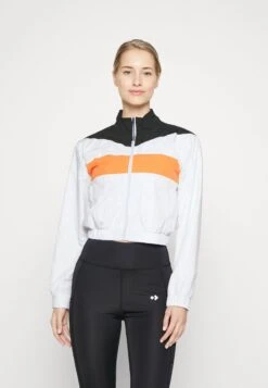 CROPPED TRAINING JACKET - Trainingsjacke - White 11 CROPPED TRAINING JACKET - Trainingsjacke - White -Even&Odd Winkel 89b1aeed84b84f25b4463e6e74e2c334 1