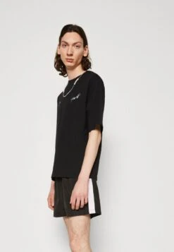 Even&Odd UNISEX - T-Shirt Print - Black 10 Even&Odd UNISEX - T-Shirt Print - Black -Even&Odd Winkel 941b3ca8da244b689a00d2d425c26c72