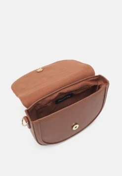 Even&Odd Umhängetasche - Brown -Even&Odd Winkel 9e8c614ba0b34502ad523bbc3e394641
