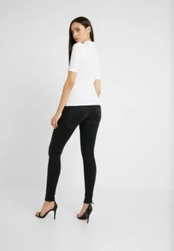 2PACK - T-Shirt Basic - White/black 9 2PACK - T-Shirt Basic - White/black -Even&Odd Winkel a5660727772f4db8aa19b8af515f6d01