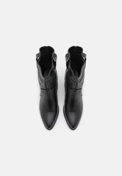 Even&Odd Cowboy-/Bikerstiefelette - Black 11 Even&Odd Cowboy-/Bikerstiefelette - Black -Even&Odd Winkel a5eb6d047e6f439eaf8f22e82a021429