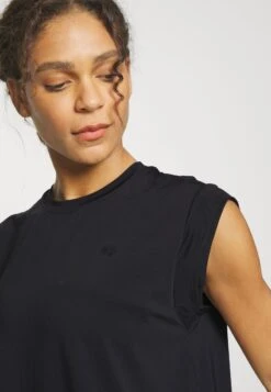 Sport T-shirt - Black 10 Sport T-shirt - Black -Even&Odd Winkel a894b0982761469fbfaf836b1ba7afaa