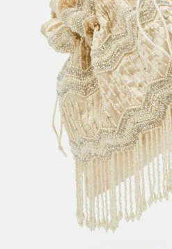 Even&Odd Clutch - White -Even&Odd Winkel af6f2df9bb8e44928312dee59907f93e