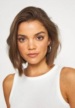 Even&Odd 2 PACK CROPPED TANK - T-Shirt Basic - Black/white 11 Even&Odd 2 PACK CROPPED TANK - T-Shirt Basic - Black/white -Even&Odd Winkel b5488ebca96f49acbbdbfa9154f23ebb