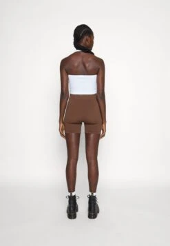 Even&Odd Top - White 9 Even&Odd Top - White -Even&Odd Winkel d64afe04777843b781f2b5b8bf8b418a