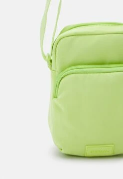 Even&Odd Umhängetasche - Green 9 Even&Odd Umhängetasche - Green -Even&Odd Winkel d87d342ab3b6487cb3cb60982b62e80f