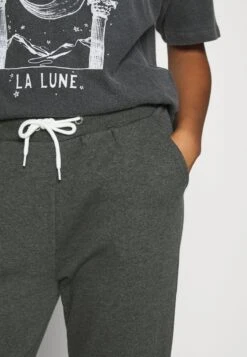 Even&Odd Regular Fit Jogger With Contrast - Jogginghose - Mottled Dark Grey 10 Even&Odd Regular Fit Jogger With Contrast - Jogginghose - Mottled Dark Grey -Even&Odd Winkel d8e0508bc71f4005b42489e3f308e43a