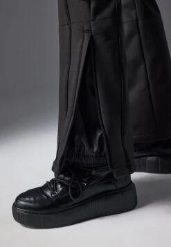 SKI SUIT WITH ADJUSTABLE BELT AND DETACHABLE FUR HOOD - Snowsuit - Black -Even&Odd Winkel f9453ac8f5794cff9936cb27de51679e